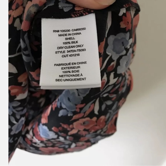 JOIE Birtha Cold-Shoulder Floral Print Silk
Blouse - Size Medium - Picture 4 of 5